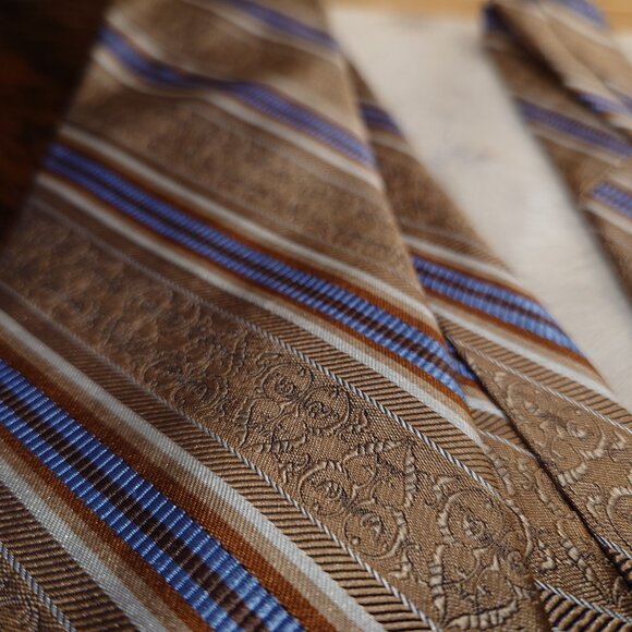 Guy Laroche Brown and Blue Striped Silk Tie - Picture 2 of 4